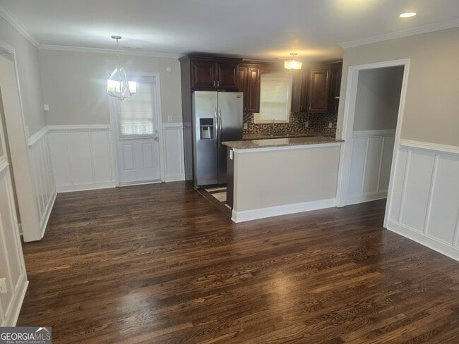 Photo - 2931 Cloverleaf Dr SE