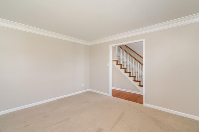 Photo - 1418 Caribou Ln