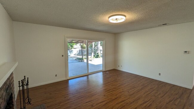 Photo - Lemon Grove 4 Bed with garage