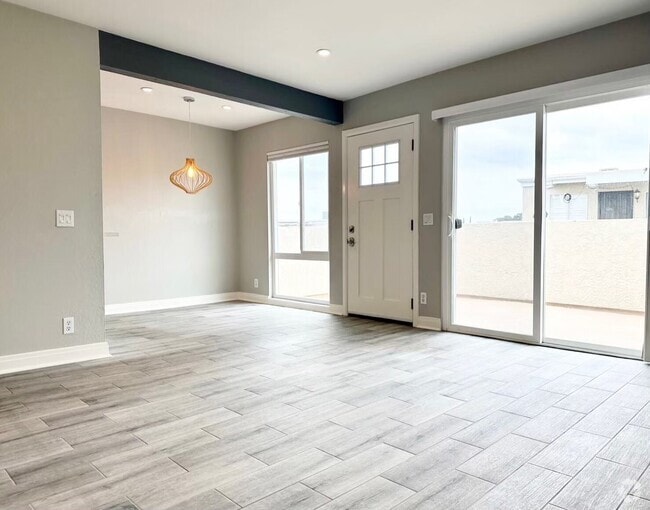 Building Photo - 66 Oval Rd Rental