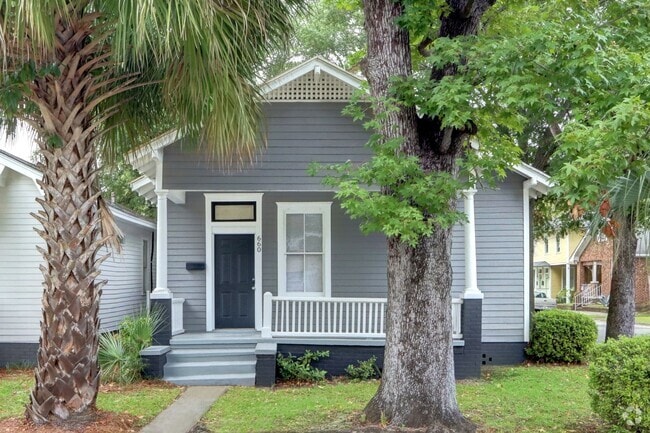 Building Photo - 660 Unit House