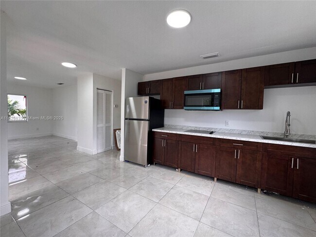 Photo - 2803 SW 26th St Apartment Unit A