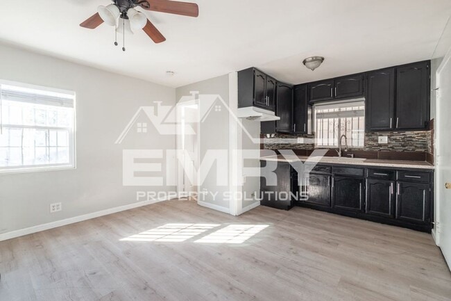 Photo - 5547 Holmes Ave Unidad 3/4
