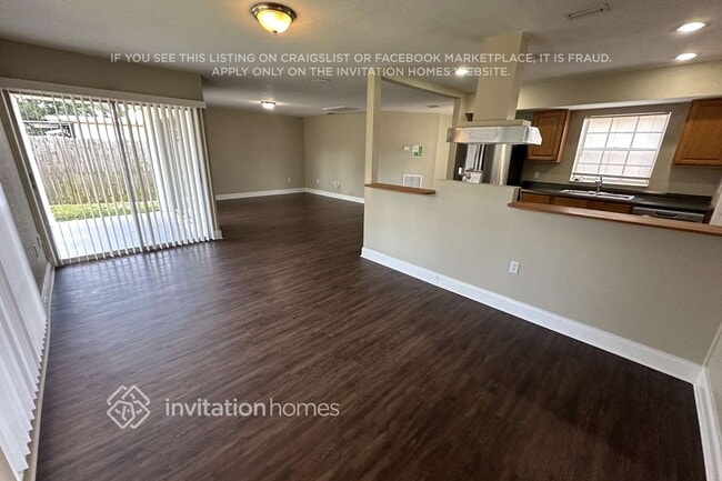 614 W Windhorst Rd