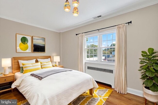 Photo - 5235 43rd St NW