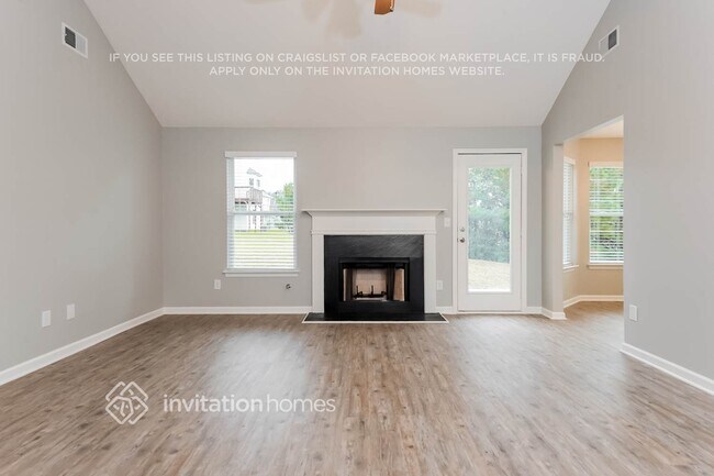 Photo - 4222 Arabian Way SW