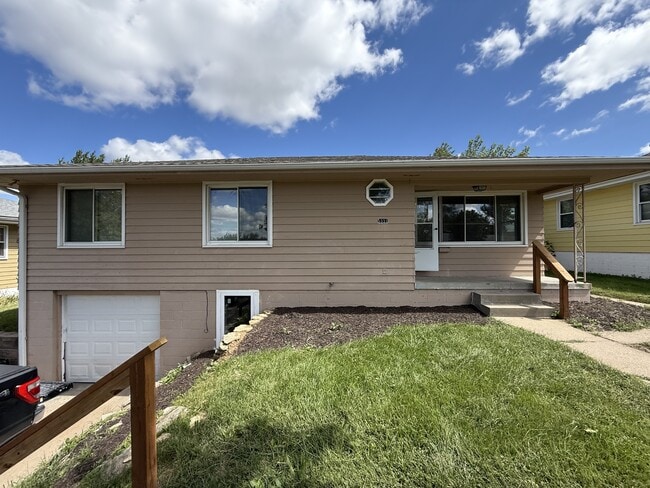 Building Photo - 5331 N 45th St Rental