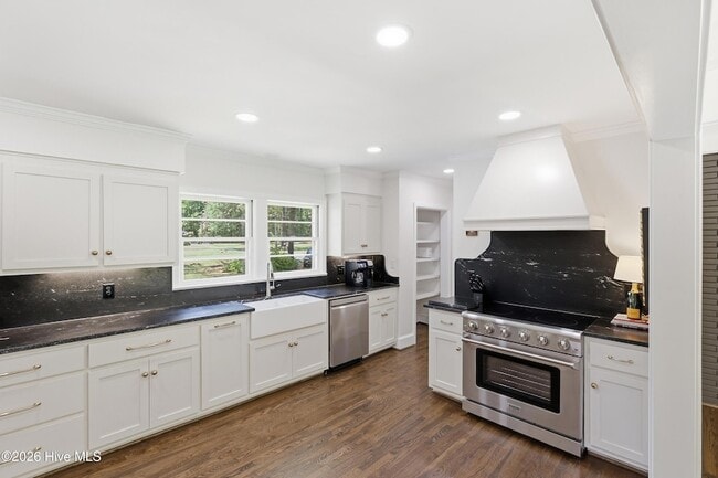 Photo - 105 Bunn Ave