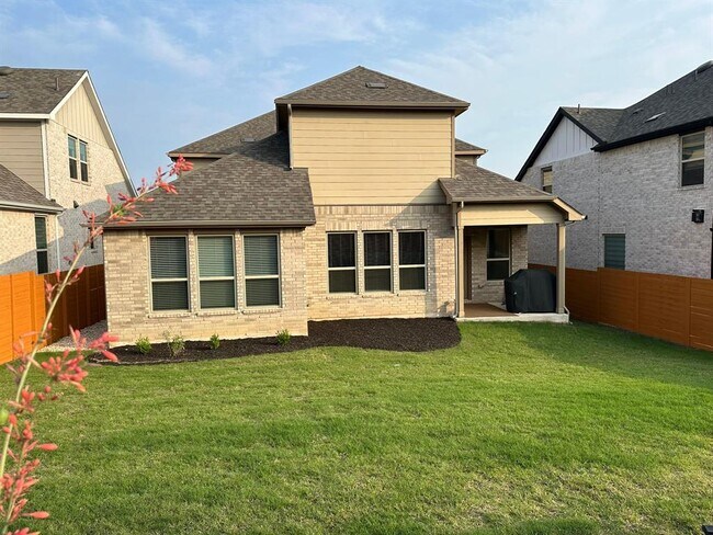 Photo - 3421 Jaulan St