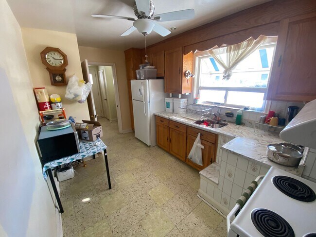 Building Photo - 56 Gilroy Dr Unit 1