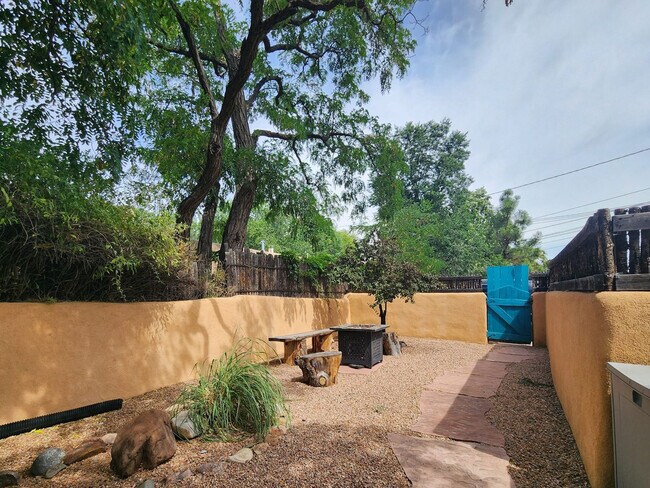 Photo - 250 Closson St Unidad ID1313835P