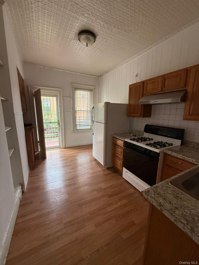 Photo - 1859 Matthews Ave Unit 1