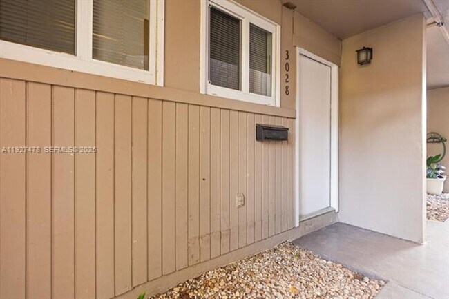 Photo - 3028 Center St