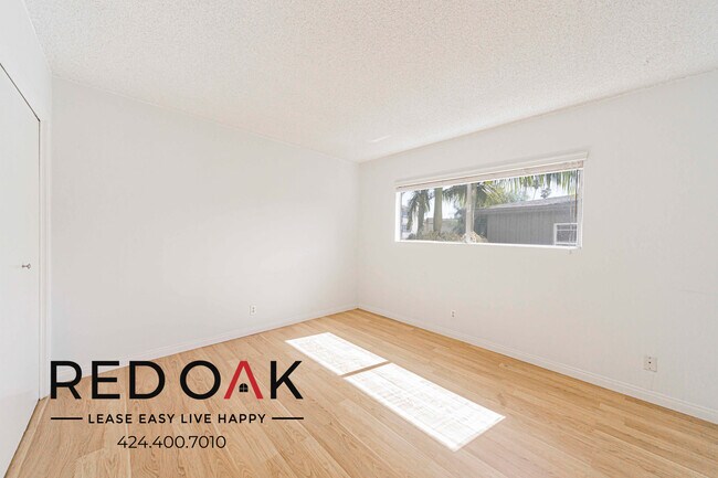 Photo - 1237 Amherst Ave Unit 5