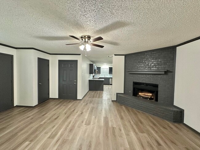 Photo - 7410 Avenue W