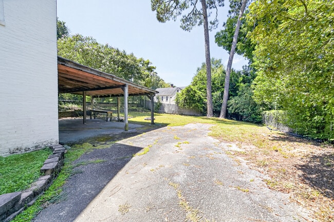 Photo - 1237 Owsley Ave