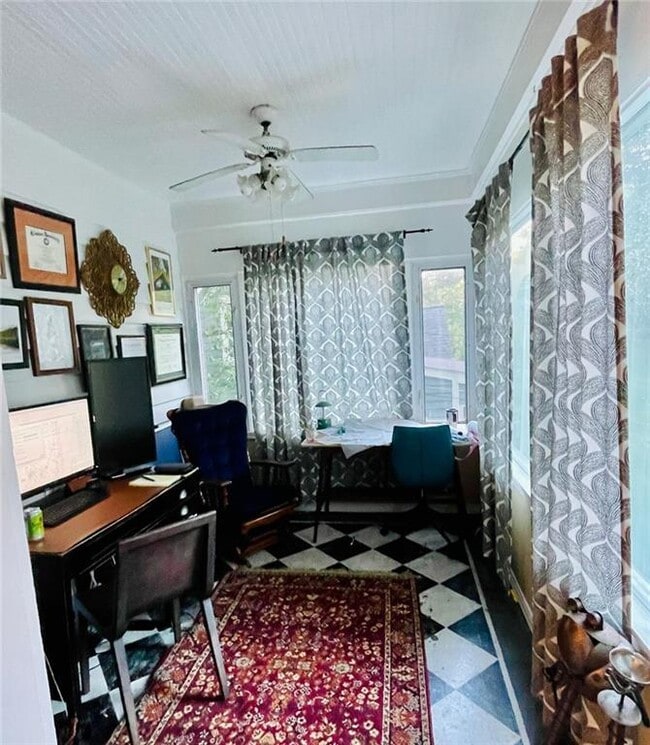 Photo - 321 Hascall Rd NW