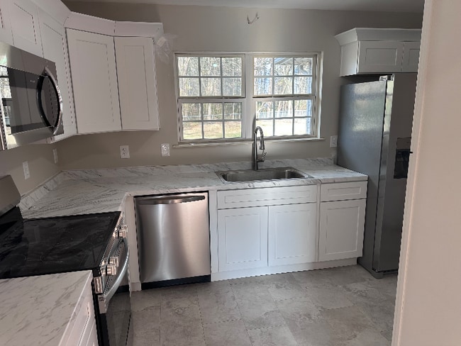 Photo - 511 Marlow Dr E