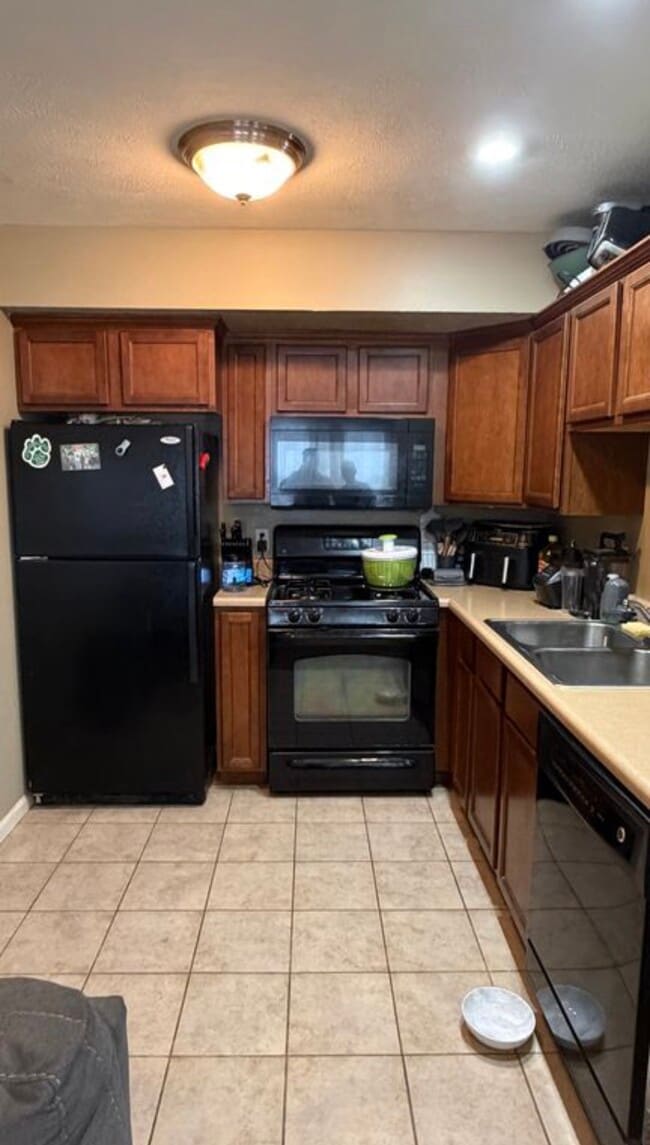 Photo - 1110 Ekstam Dr