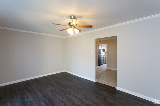 2BR, 1.5BA - 1,258 SF