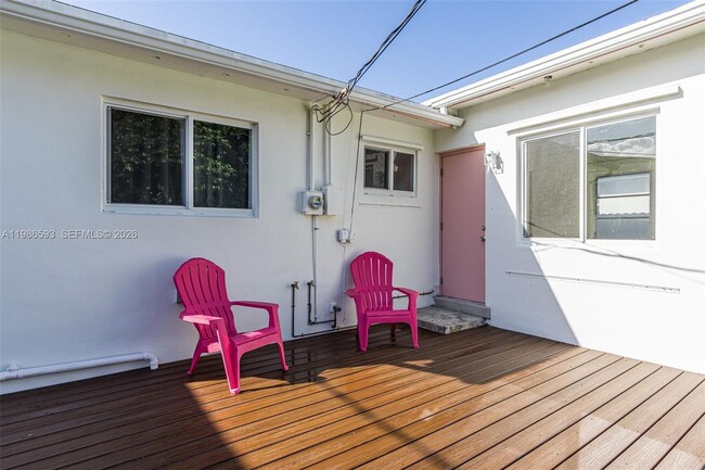 Photo - 616 NW 3rd Ct