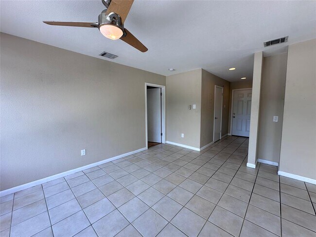 Photo - 2409 Leon St Unit 205