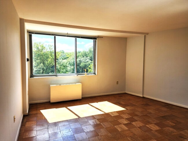Photo - 10500 ROCKVILLE Pike Unit #515