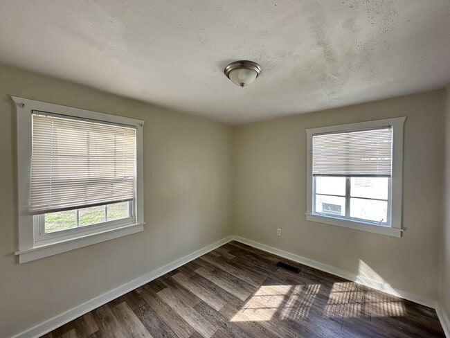 Photo - 1303 9th Ave