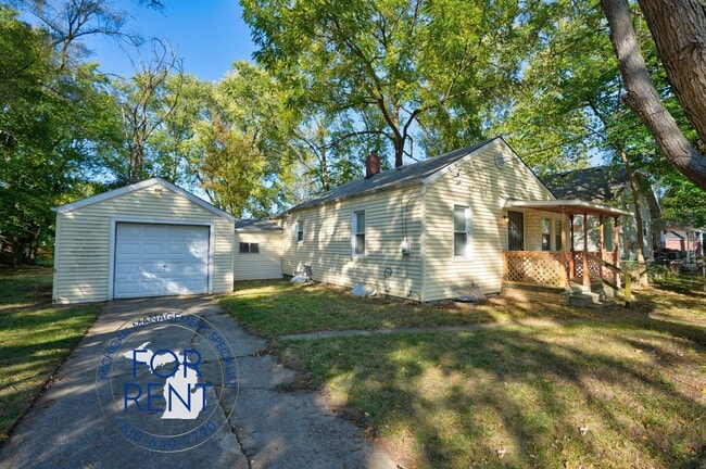 Photo - 2720 Gibson St