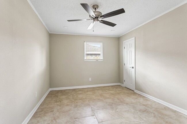 Photo - (OTR)2610-2612Dawso Unidad 2612