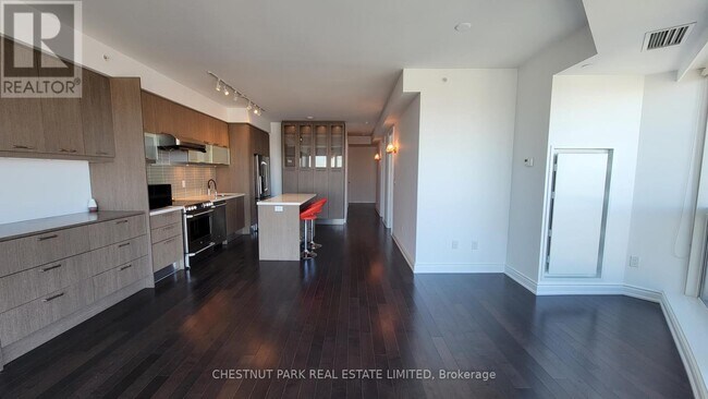 Photo - 388 Yonge St Unit 6416