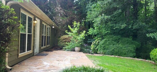 2280 Chelmsford Ct