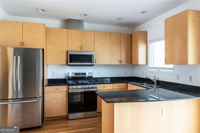 Building Photo - 2463 Field St SE Rental