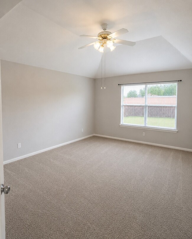 Photo - 15154 Kingsbridge Way