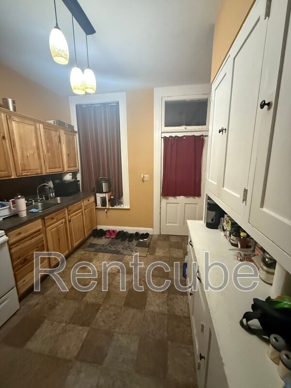 1131 Main St Unit 1