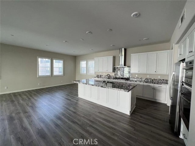 Photo - 110 Sculpture