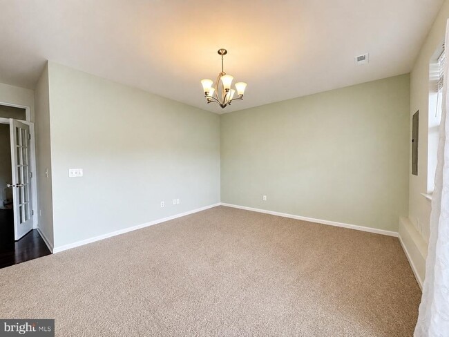 Photo - 4811 Hicks Dr