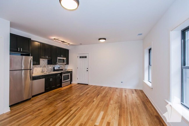 2201 W Eastwood Ave Unit 2203-3NE