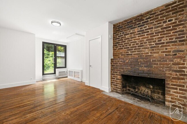 Building Photo - 0 bedroom in New York NY 10011 Unit 3b