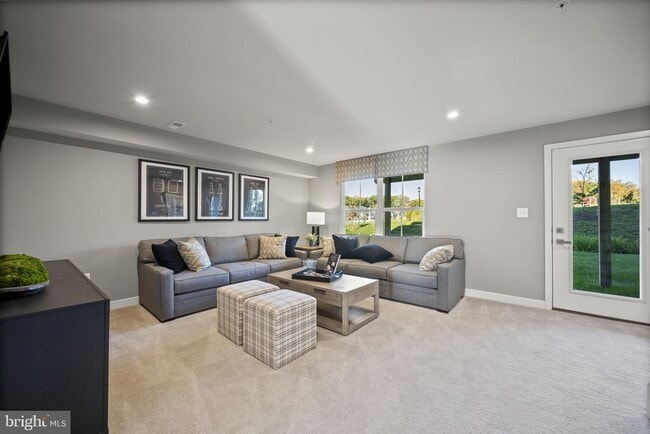 Photo - 171 WOODGATE Cir