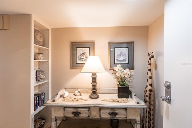 Photo - 1055 W Peppertree Dr Unidad 703AA