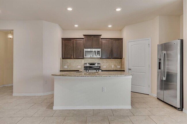 Photo - 7212 Vail Ridge St