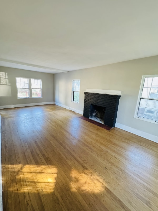 323 E Jefferson Ave