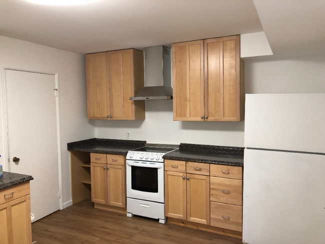 Building Photo - 2267 Glenmore Terrace Rental