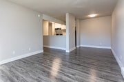 2BR, 1BA - 841SF