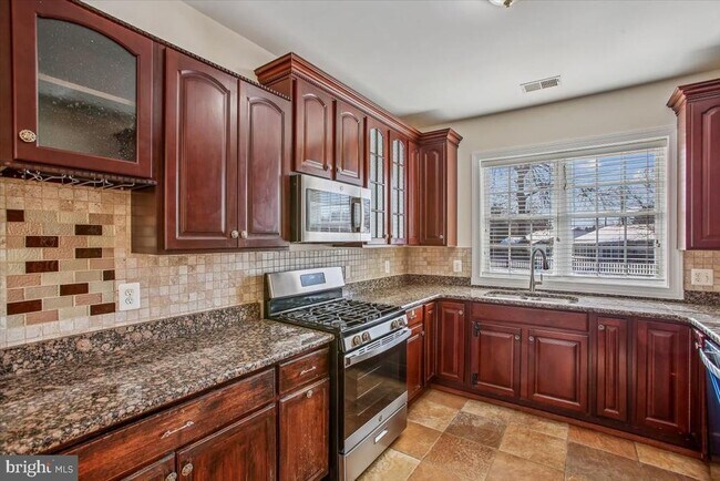 Photo - 7118 Vermillion Pl