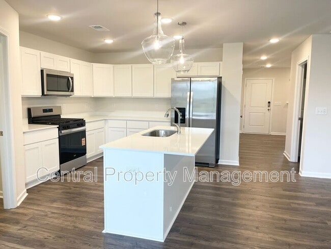 Photo - 123 Cillian St