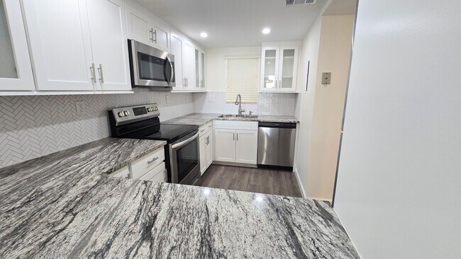 Photo - 3100 W Rolling Hills Cir Unidad 609