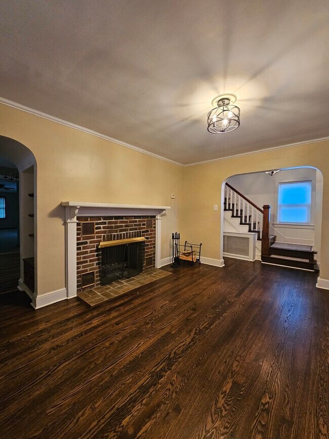 Photo - 102 N Forrest St