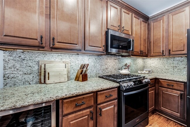 Photo - 5212 Washington Ave